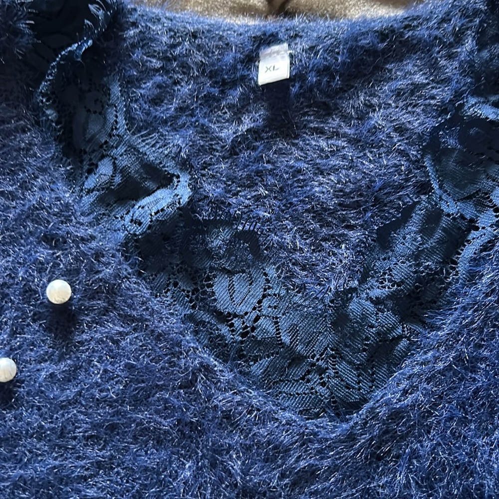 Sweater - Picture 4 of 13